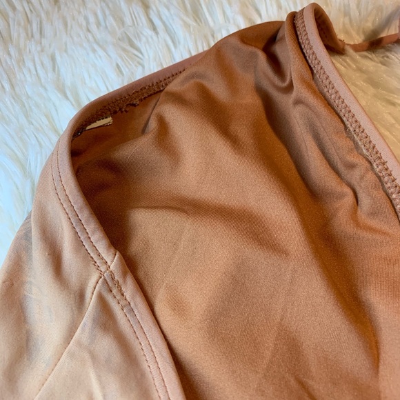 Swimsuit - Picture 5 of 6